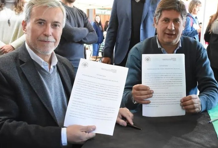 El Gobierno de Funes firmó un importante convenio con la fundación