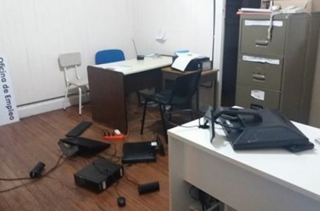 Violenta entradera en la Oficina de Empleo