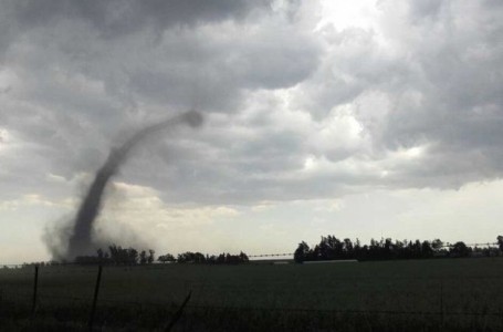 Impactantes imágenes de un “mini tornado” en el sur de Córdoba