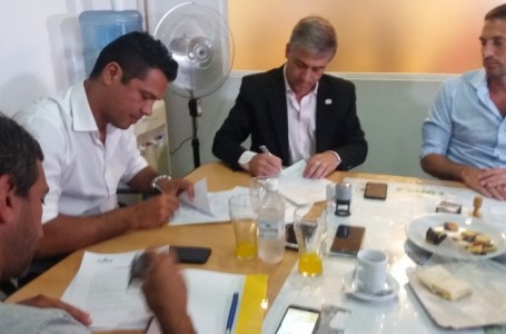 El Intendente Diego León Barreto recibió a sus pares de Roldán, Pérez e Ibarlucea