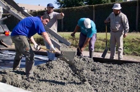 Funes, continúan los trabajos de pavimentación en el centro de la ciudad