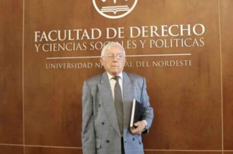 Un hombre de 83 años se graduó de abogado y afirmó que lo logró con “paciencia y perseverancia”