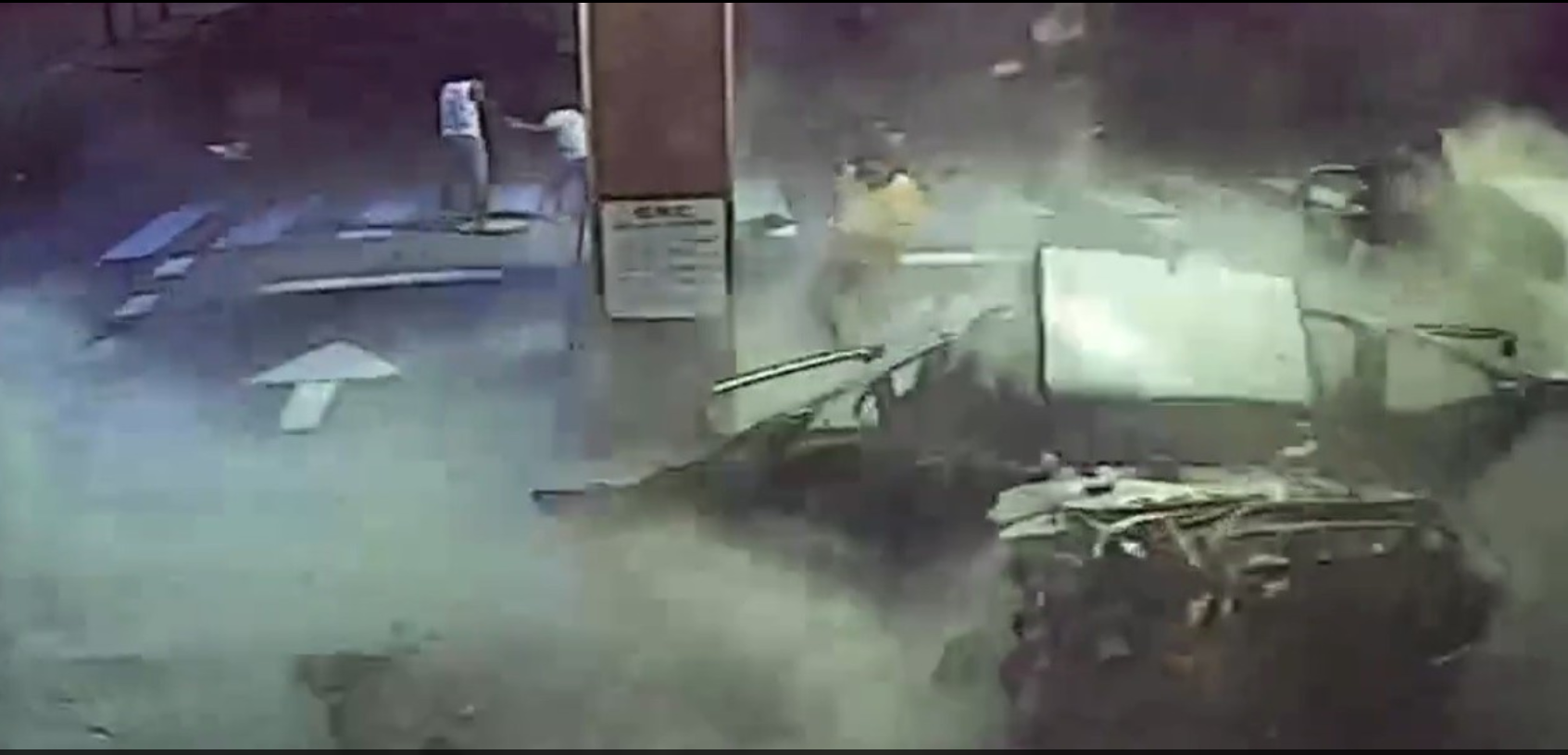 Video Cargaba Gas En Una Estación De Servicio Su Auto Explotó Y Causó