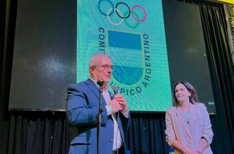 VIDEO: Luciana Aymar fue homenajeada con una escultura en Rosario