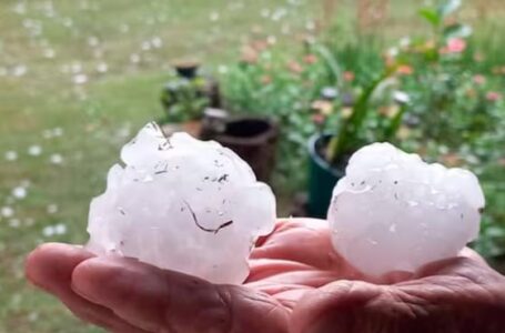 Fuerte tormenta de viento con intensa caída de granizo y lluvias en Funes y la región