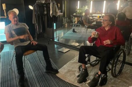 Charly García conversó mano a mano con Sting en camarines: la foto del encuentro de dos leyendas